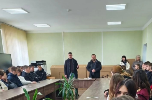 Зустріч студентів з представниками Жидачівського целюлозо-паперового комбінату